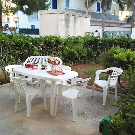 Mare Blu Baia Будинок відпочинку *